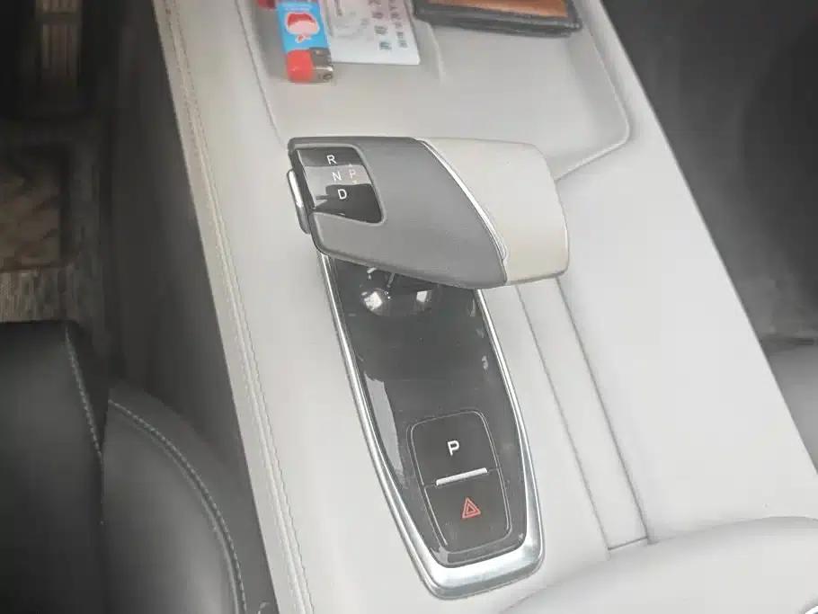 Changan UNI-Z New Energy 2024 Blue Whale Smart Electric iDD 125km Superior Edition — миниатюра 16