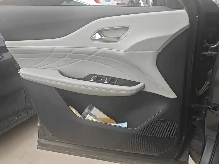 Changan UNI-Z New Energy 2024 Blue Whale Smart Electric iDD 125km Superior Edition — миниатюра 7