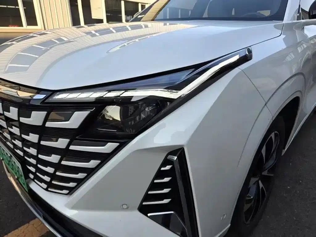 Changan UNI-Z New Energy 2024 Blue Whale Smart Electric iDD 125km Excellent Edition — миниатюра 9