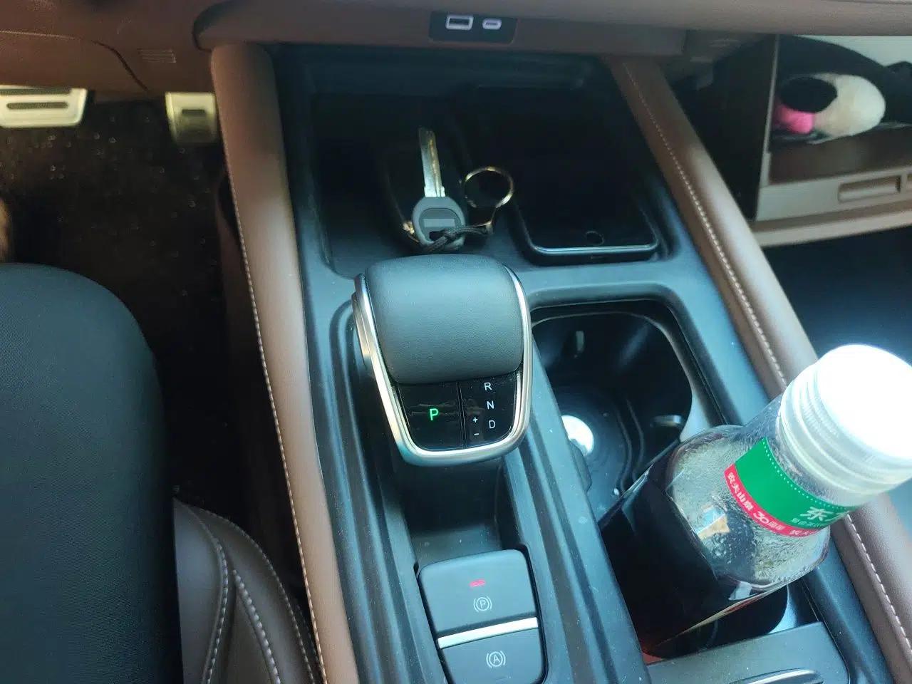 Chery Arrizo 8 2025 2.0T DCT Sport — миниатюра 14