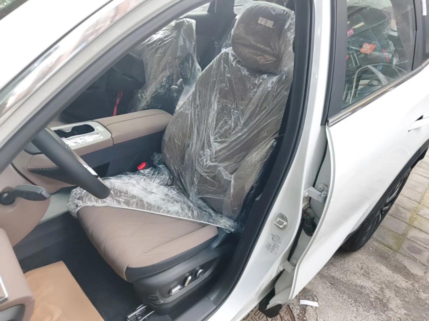 Chery Tiggo 8 PLUS 2025 Model 290TGDI DCT Chengshi Edition — миниатюра 17