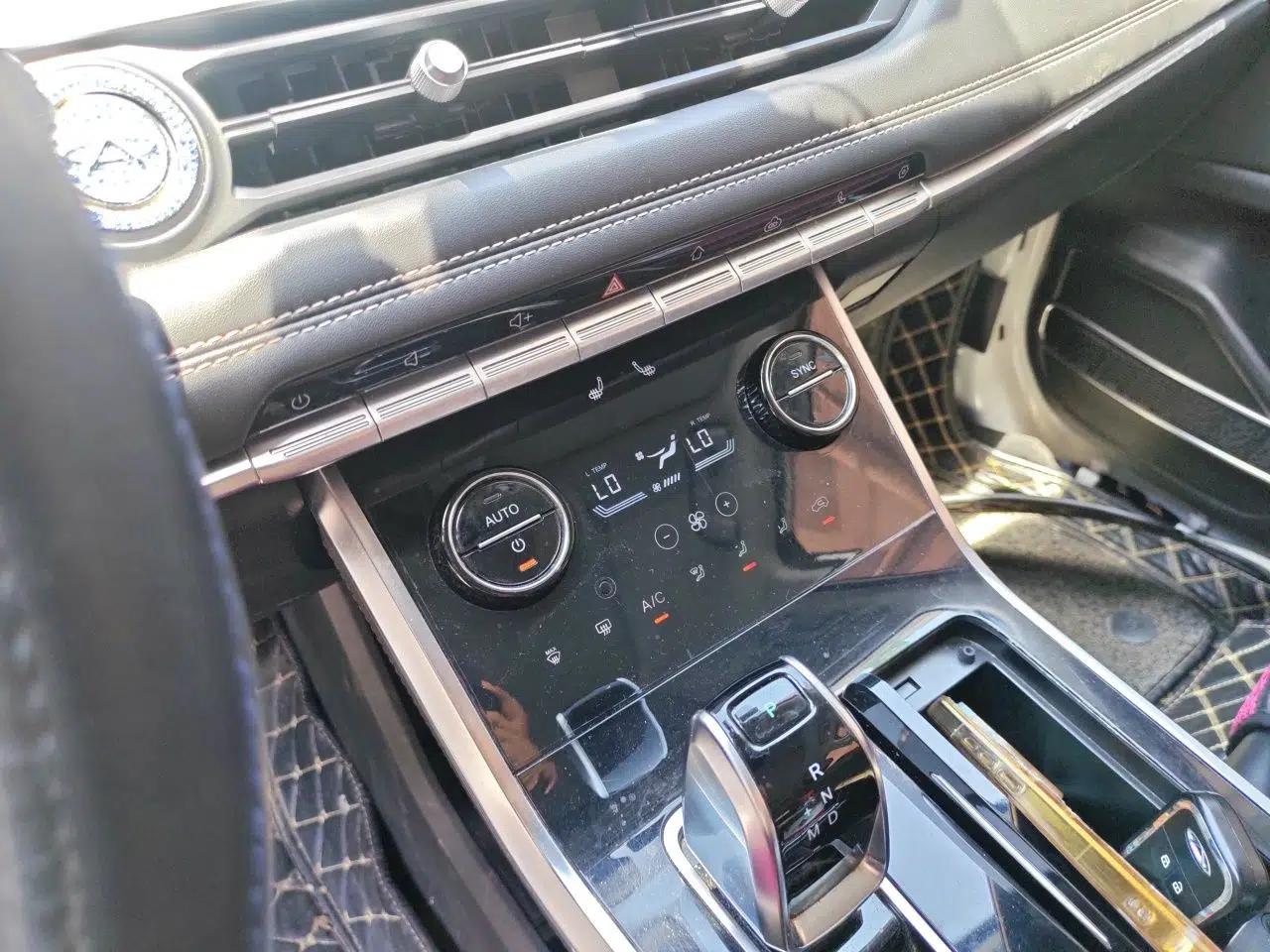 Chery Tiggo 8 2019 1.6 TGDI Automatic Elite Model — миниатюра 13