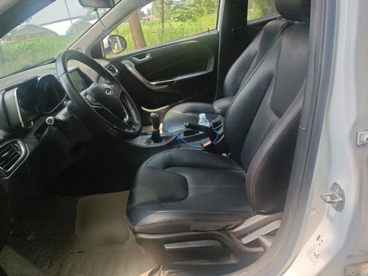 Chery Arrizo 5 2016 1.5L Manual Lingchao Edition — миниатюра 15