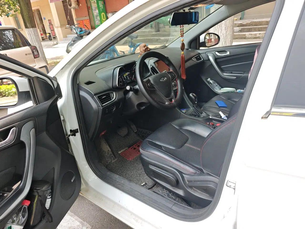 Chery Arrizo 5 2017 1.5L CVT Deluxe Edition — миниатюра 19