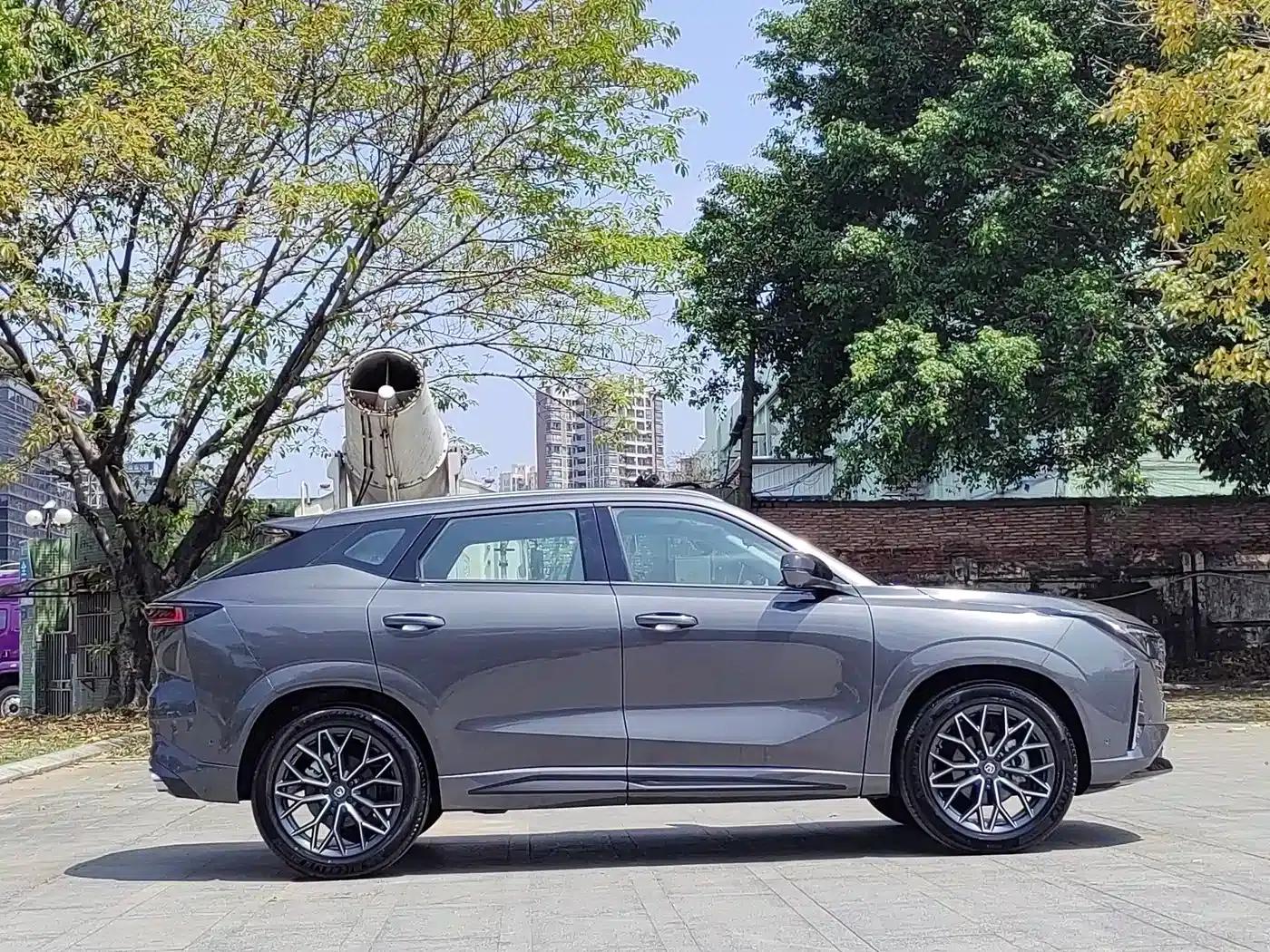 Changan UNI-Z 2025 1.5T Premium Edition — миниатюра 16