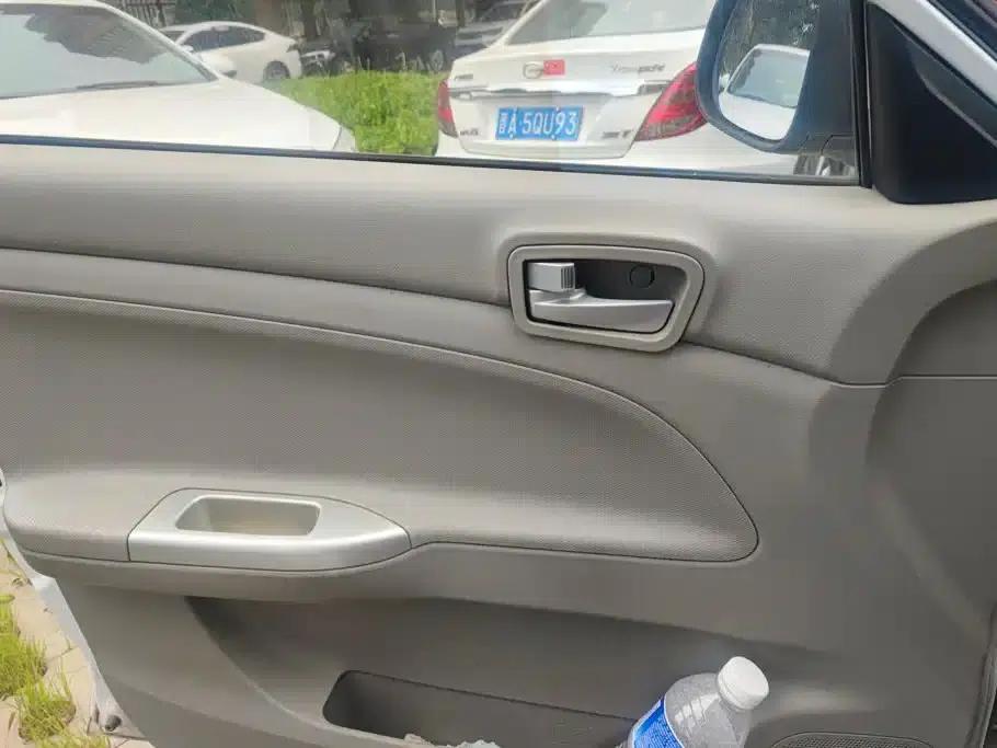 Yuexiang V3 2015 1.4L Manual Comfort Edition (National IV Emission Standard) — миниатюра 7