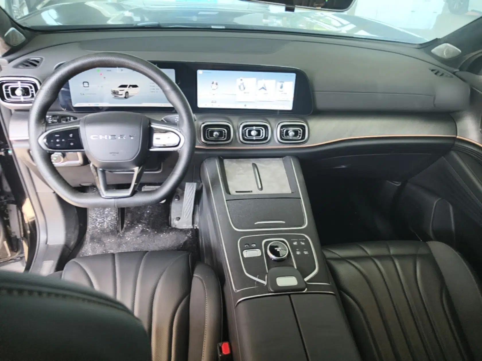 Chery Tiggo 9 2025 2.0T Dual-Clutch Two-Wheel Drive Luxury Edition 5 Seats — миниатюра 12