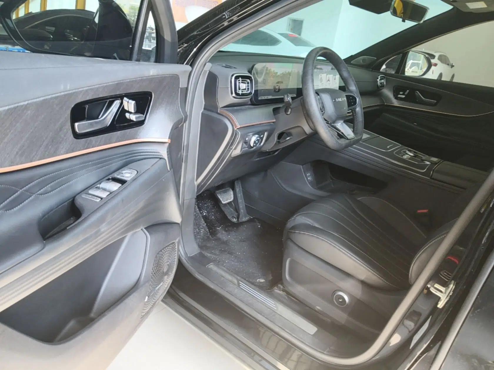 Chery Tiggo 9 2025 2.0T Dual-Clutch Two-Wheel Drive Luxury Edition 5 Seats — миниатюра 18