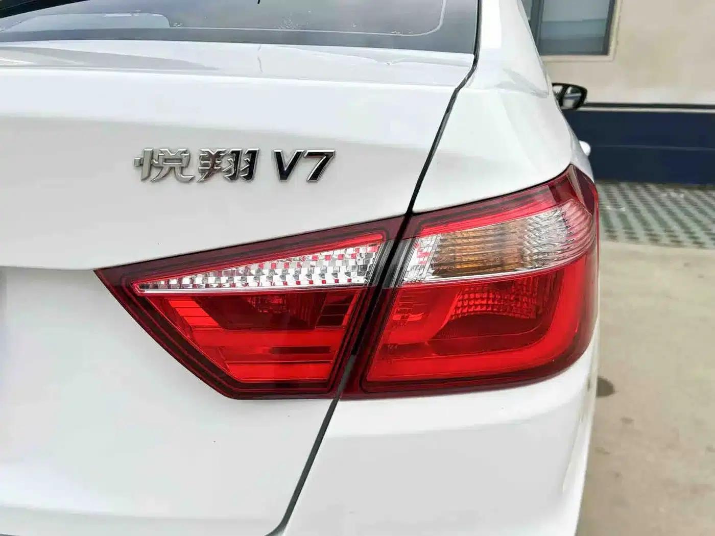 Yuexiang V7 2016 1.6L Manual Comfort Edition (National V Emission Standard) — миниатюра 18
