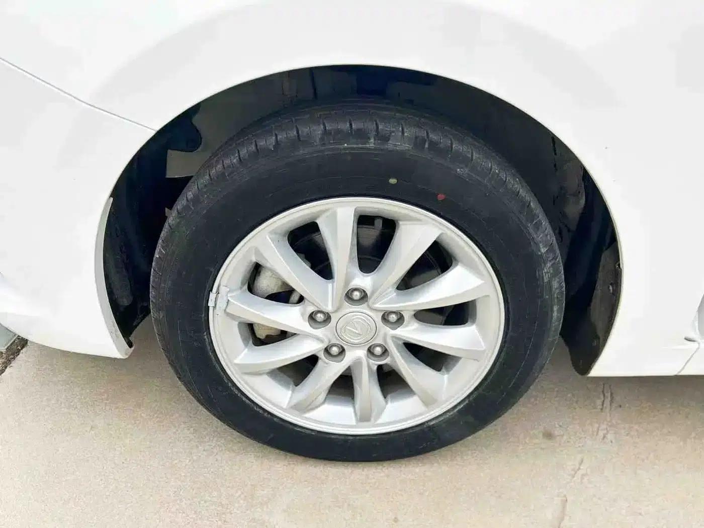 Yuexiang V7 2016 1.6L Manual Comfort Edition (National V Emission Standard) — миниатюра 20