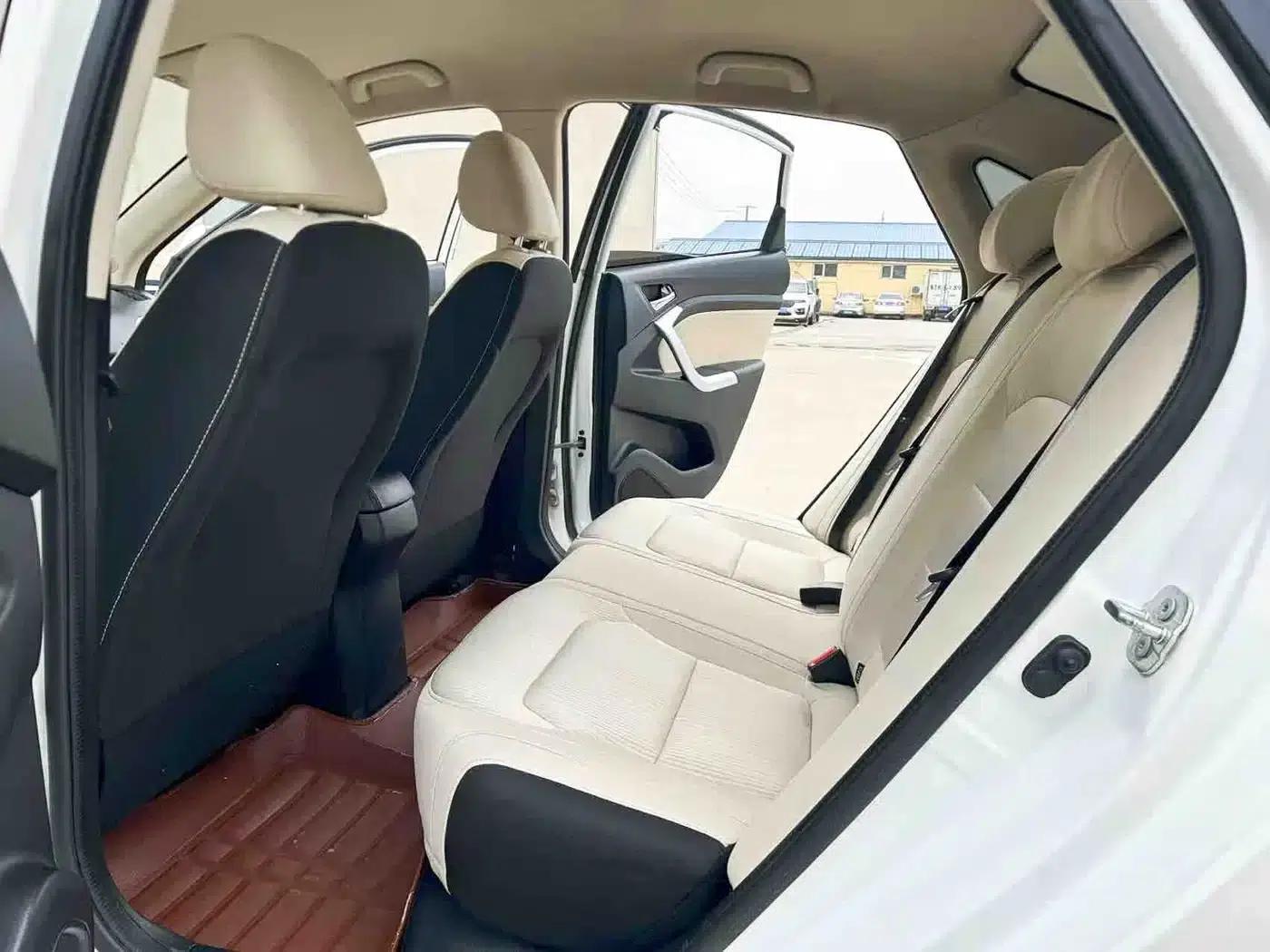 Yuexiang V7 2016 1.6L Manual Comfort Edition (National V Emission Standard) — миниатюра 8
