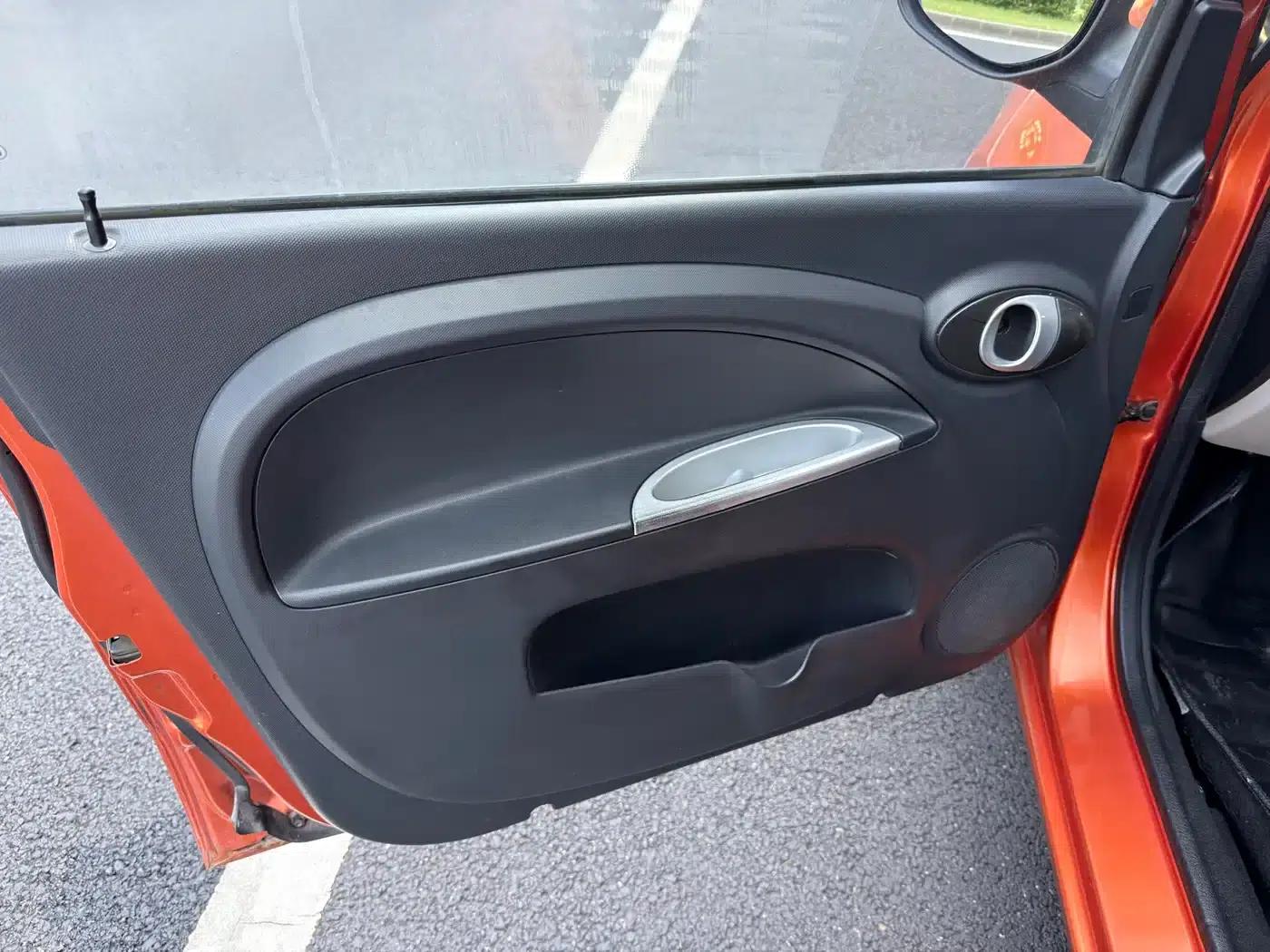 Benben MINI 2012 1.0L Manual Fashion Edition (National V Emission Standard) — миниатюра 3