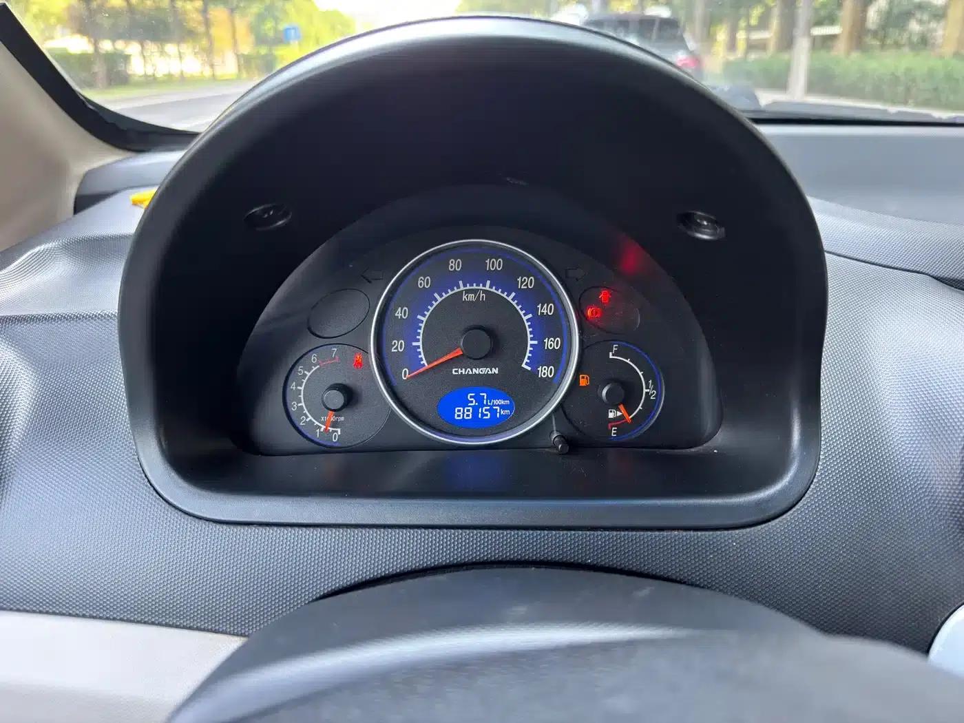 Benben MINI 2012 1.0L Manual Fashion Edition (National V Emission Standard) — миниатюра 4
