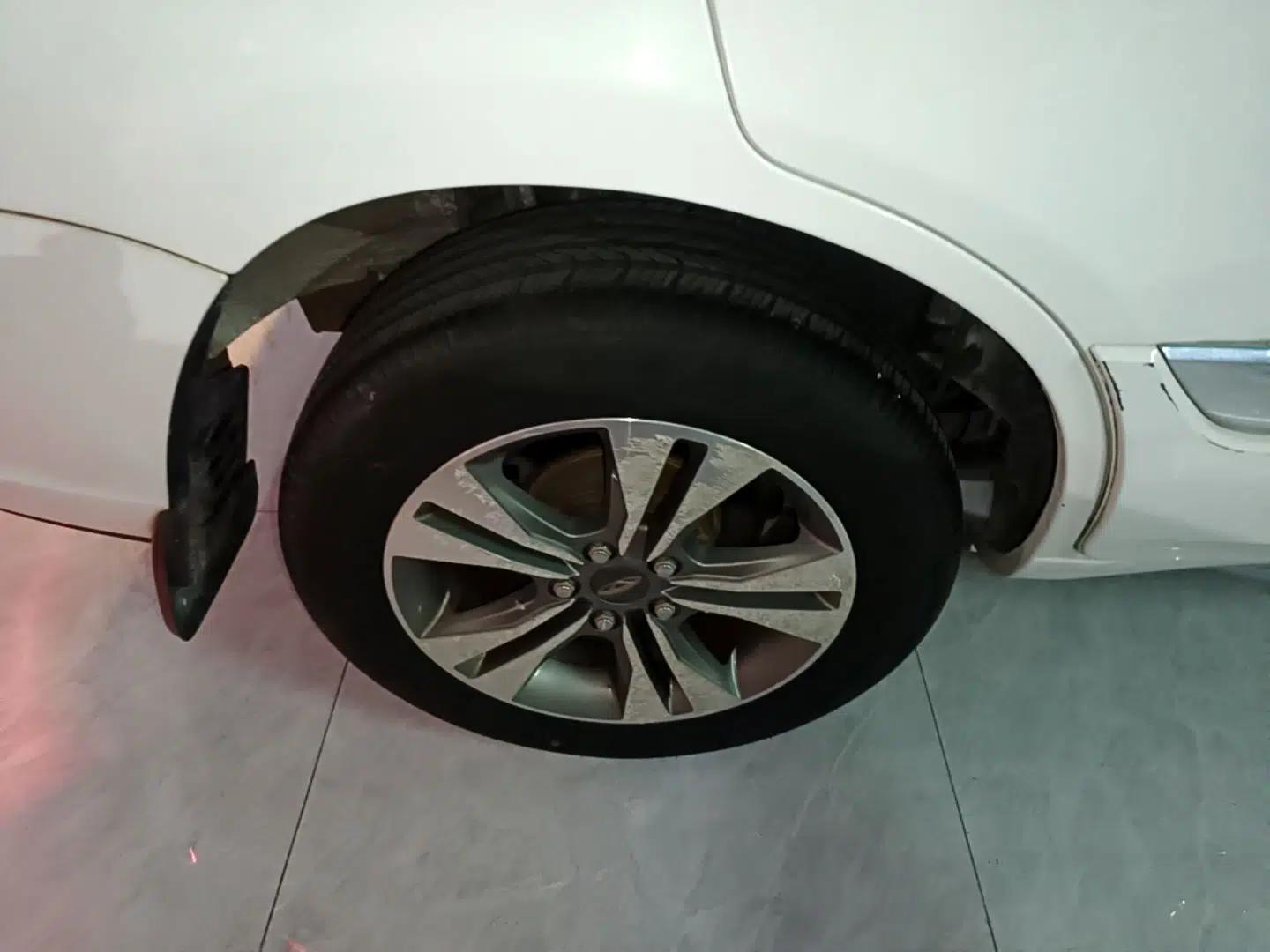 Chery Tiggo 3 2014 1.6L Manual Zhishang Edition — миниатюра 11
