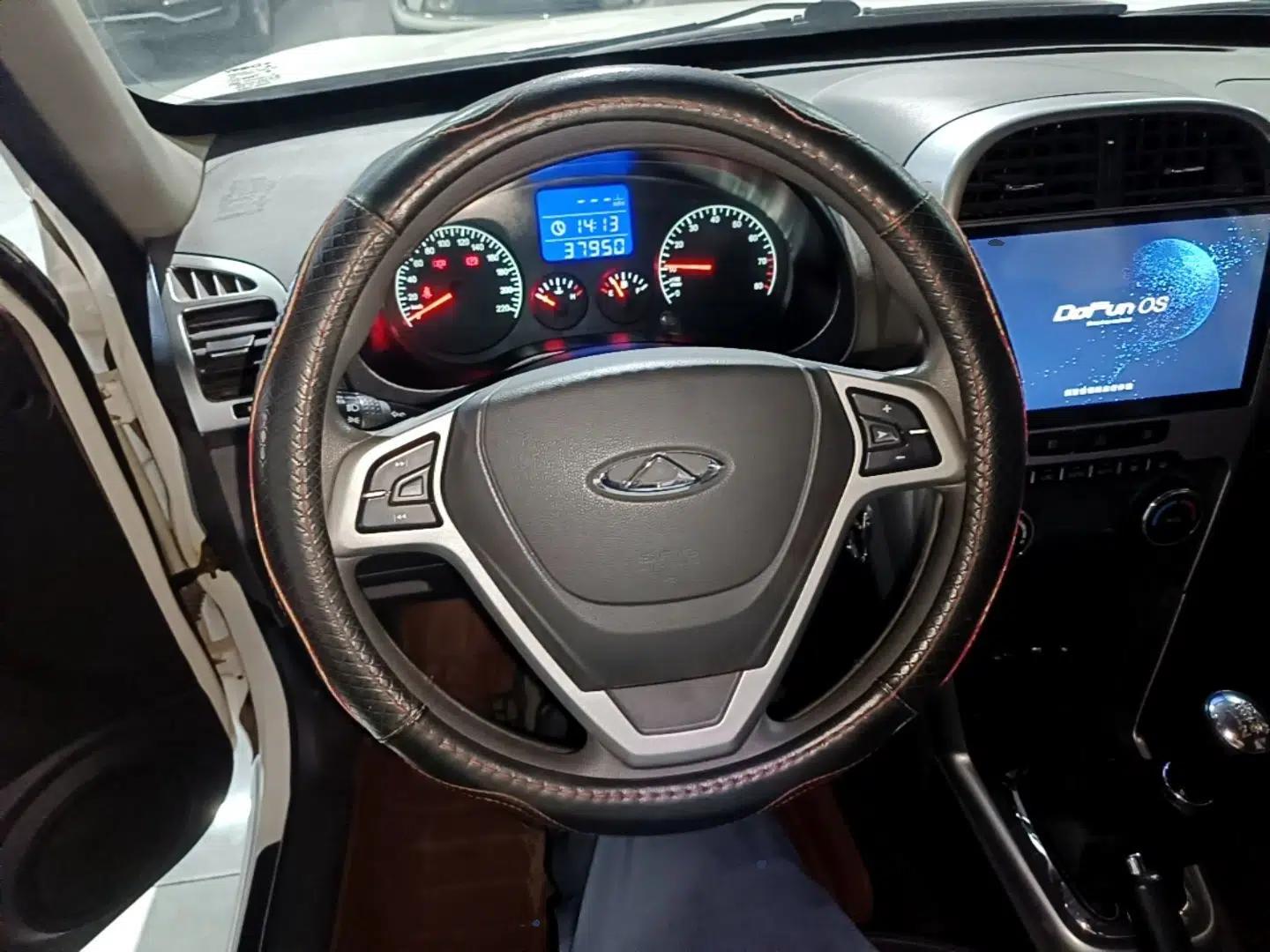 Chery Tiggo 3 2014 1.6L Manual Zhishang Edition — миниатюра 13
