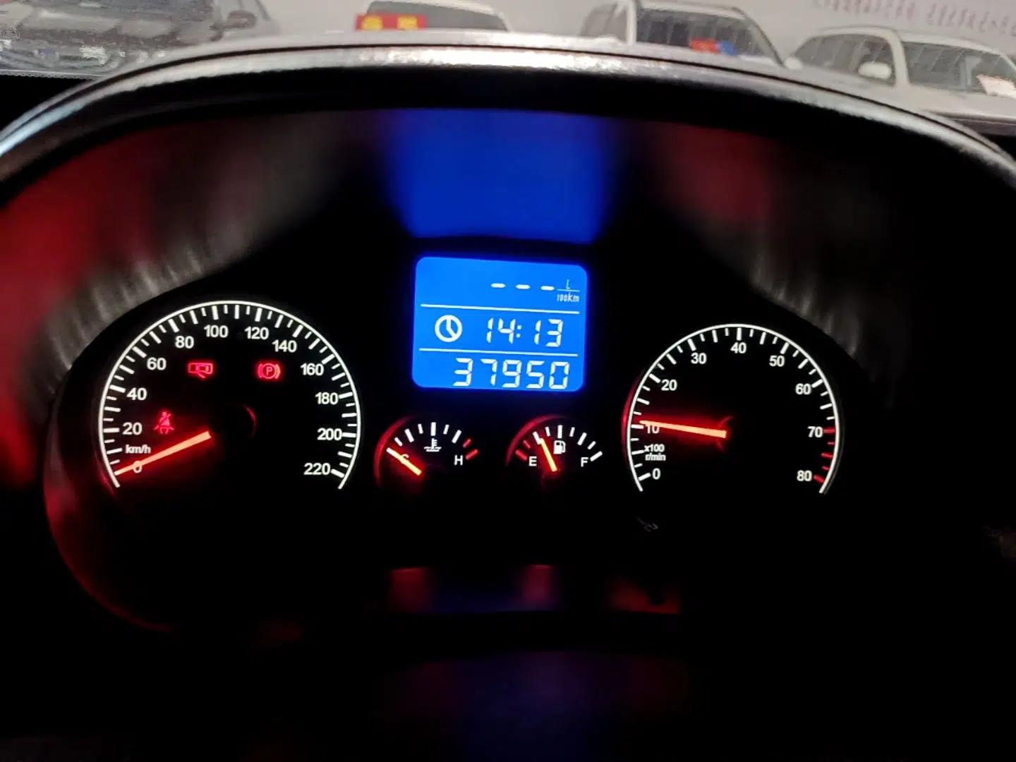 Chery Tiggo 3 2014 1.6L Manual Zhishang Edition — миниатюра 14