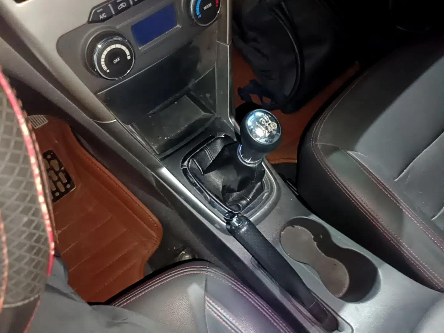 Chery Tiggo 3 2014 1.6L Manual Zhishang Edition — миниатюра 16