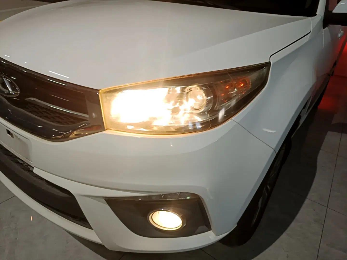 Chery Tiggo 3 2014 1.6L Manual Zhishang Edition — миниатюра 8