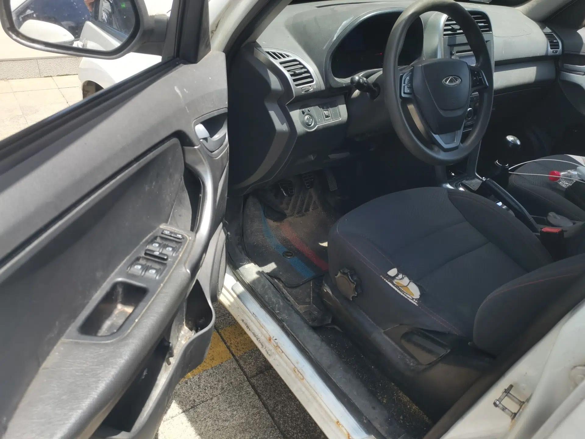 Chery Tiggo 3 2014 1.6L Manual Fashion Edition — миниатюра 16