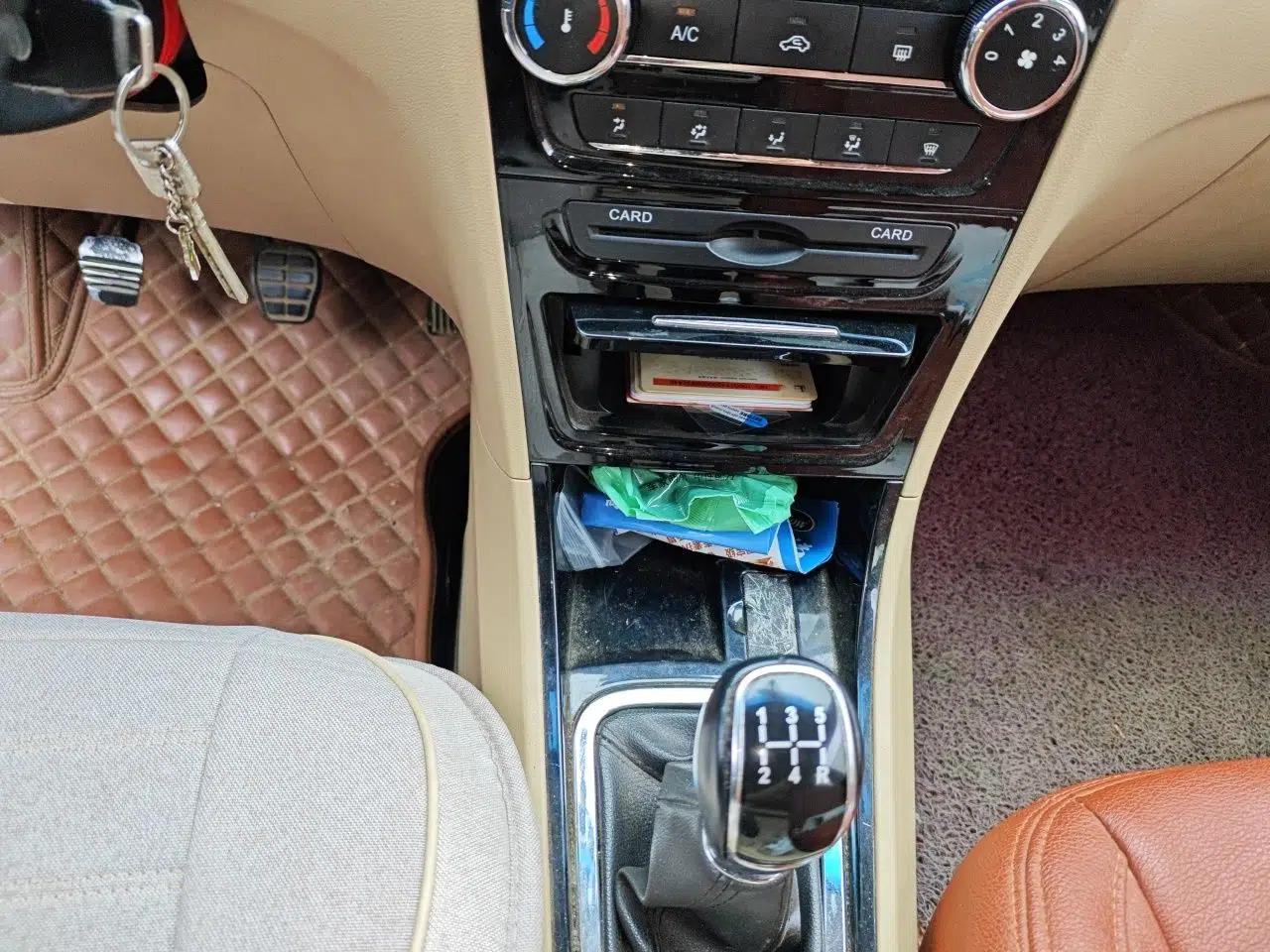 Chery E3 2015 1.5L Manual Fashion Model — миниатюра 14