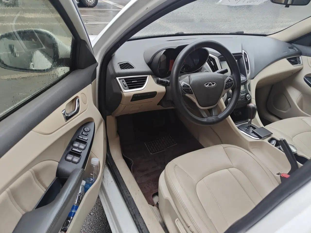 Chery Arrizo 7 2013 1.6L CVT ZhiShang Edition — миниатюра 16