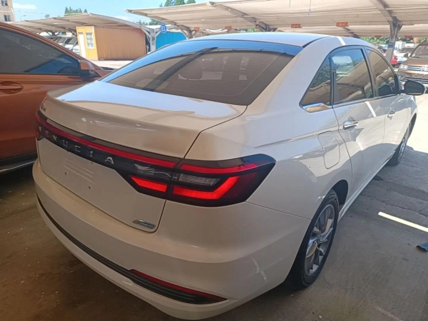 Venucia D60 2021 PLUS 1.6L XL CVT Yue Ling Edition — миниатюра 6