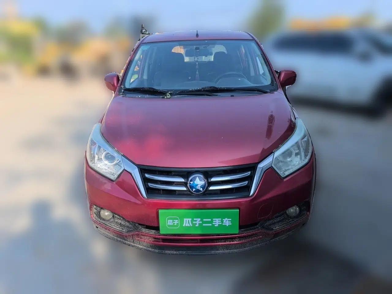 Venucia R50 2016 1.6L Manual Elite Edition — миниатюра 2