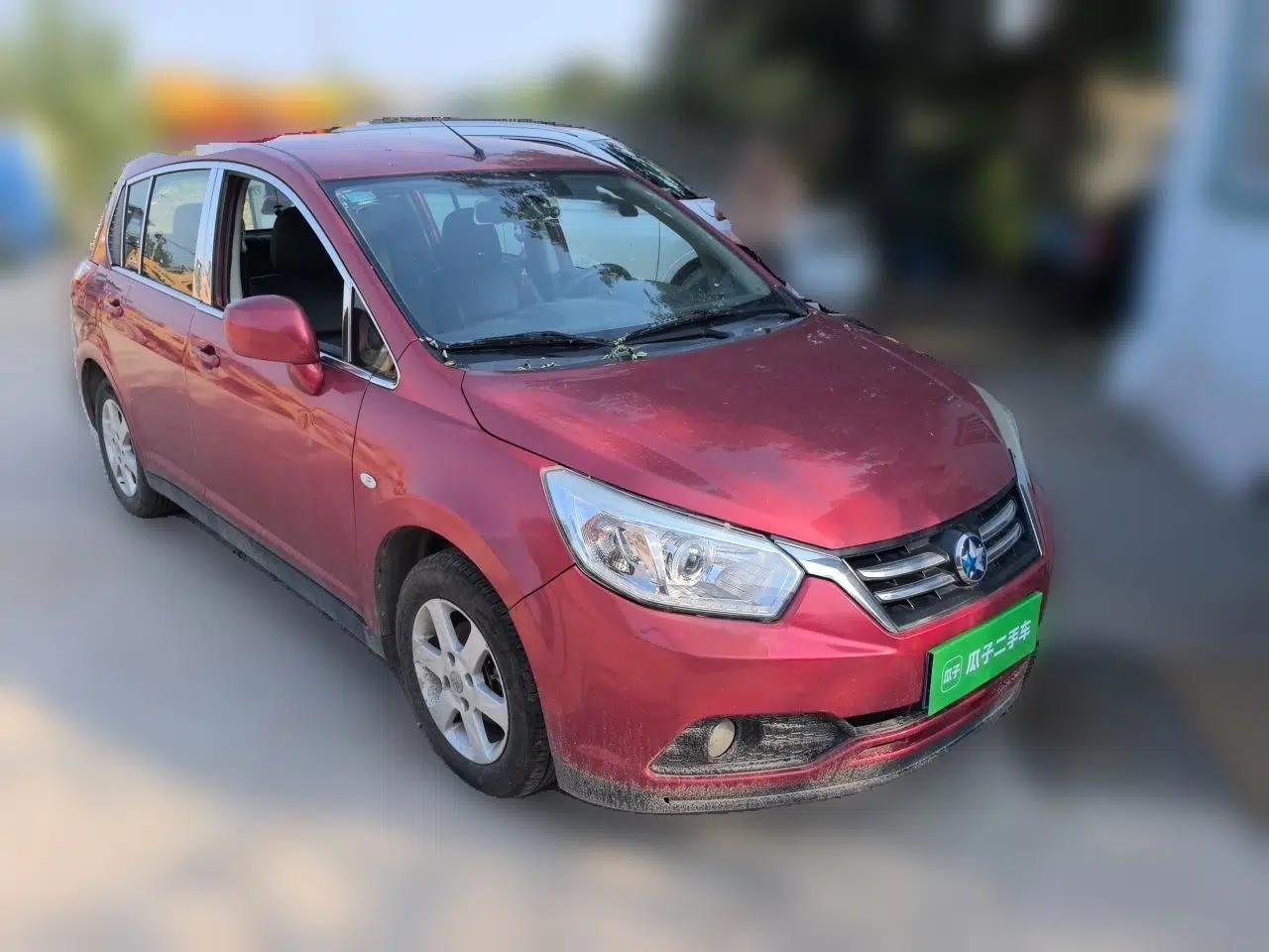 Venucia R50 2016 1.6L Manual Elite Edition — миниатюра 3