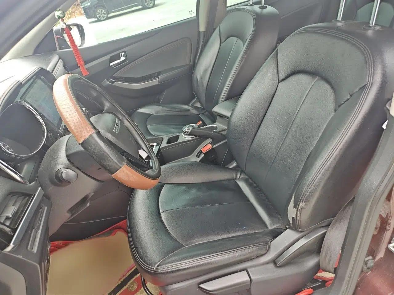 Venucia T70 2018 1.6L Manual Enjoyment Edition — миниатюра 14