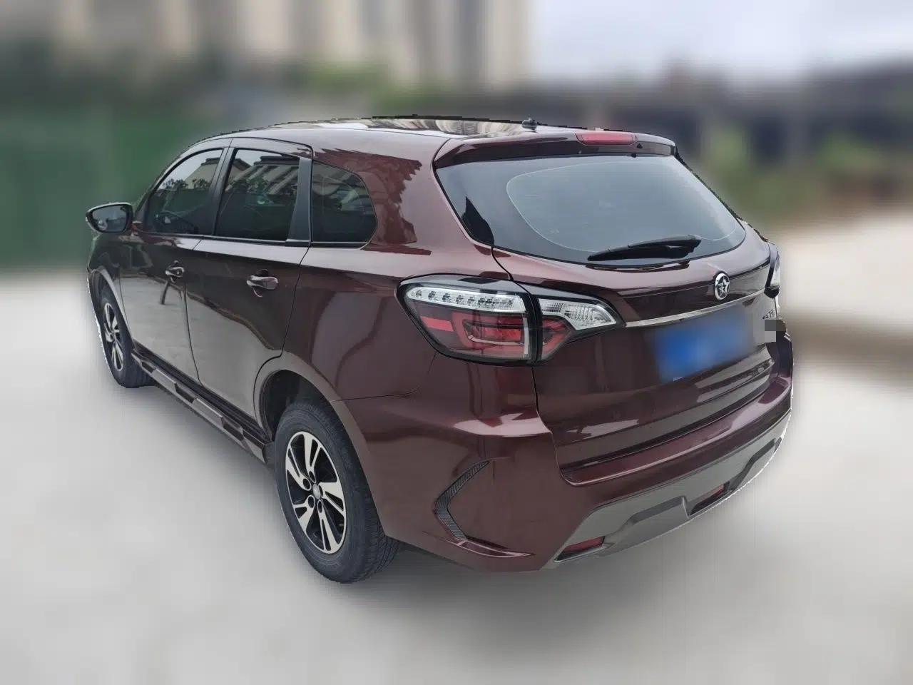 Venucia T70 2018 1.6L Manual Enjoyment Edition — миниатюра 4
