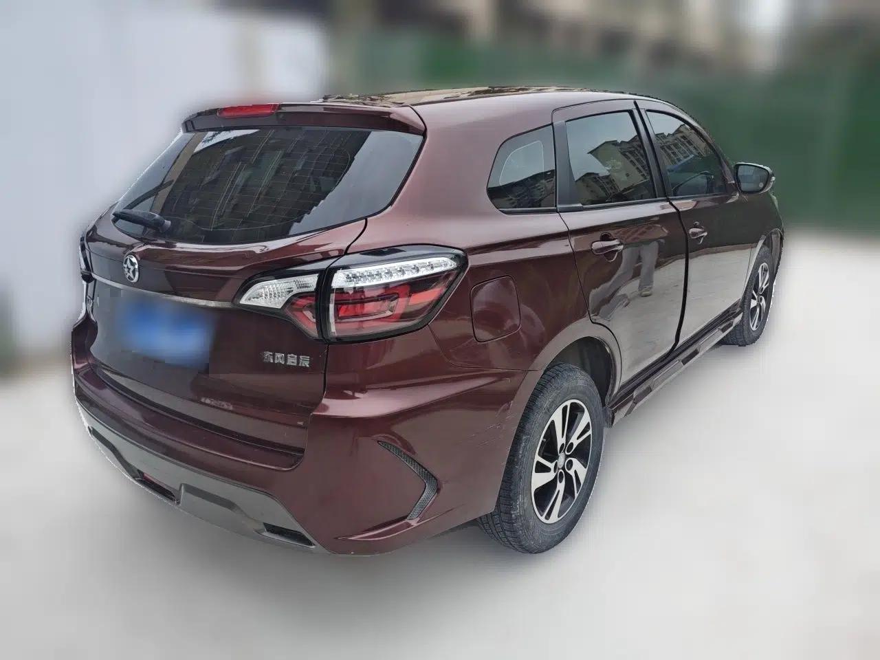 Venucia T70 2018 1.6L Manual Enjoyment Edition — миниатюра 6