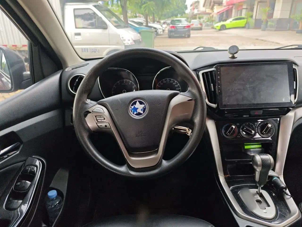 Venucia T70 2016 2.0L CVT Smart Choice Edition — миниатюра 7