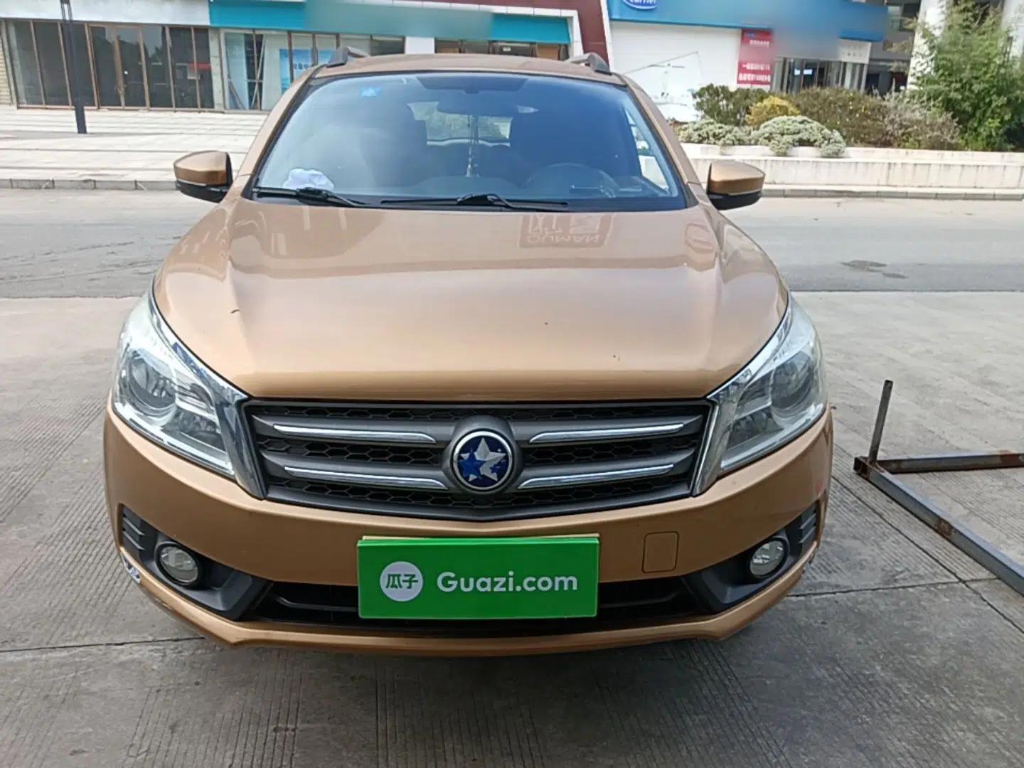 Venucia T70 2015 1.6L Manual Ruixing Edition — миниатюра 2