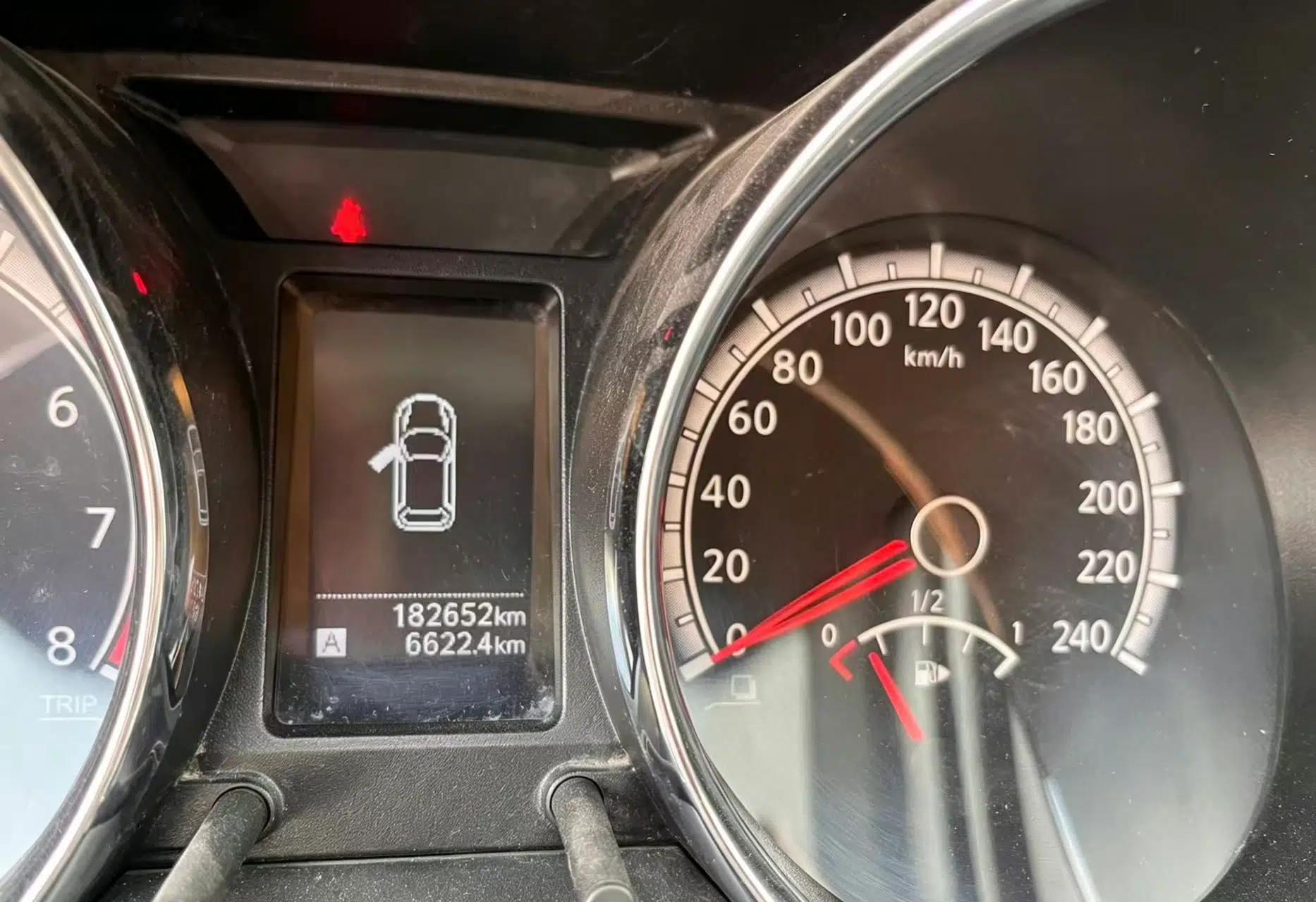 Venucia T70 2015 1.6L Manual Ruixing Edition — миниатюра 14