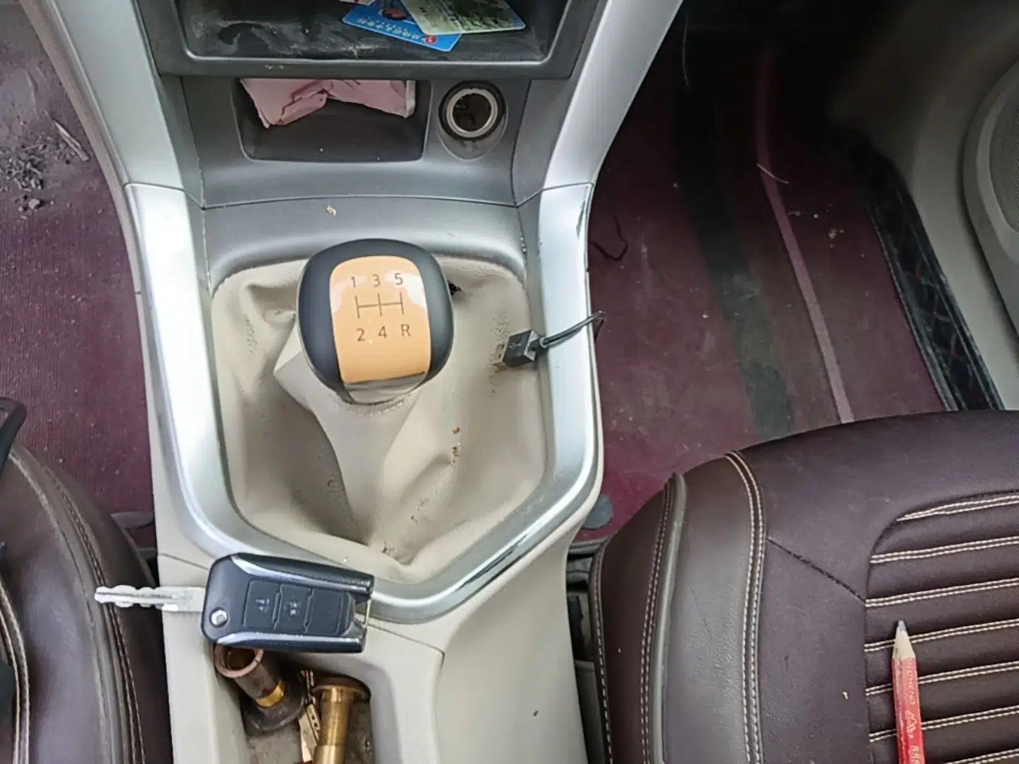 Venucia T70 2015 1.6L Manual Ruixing Edition — миниатюра 16