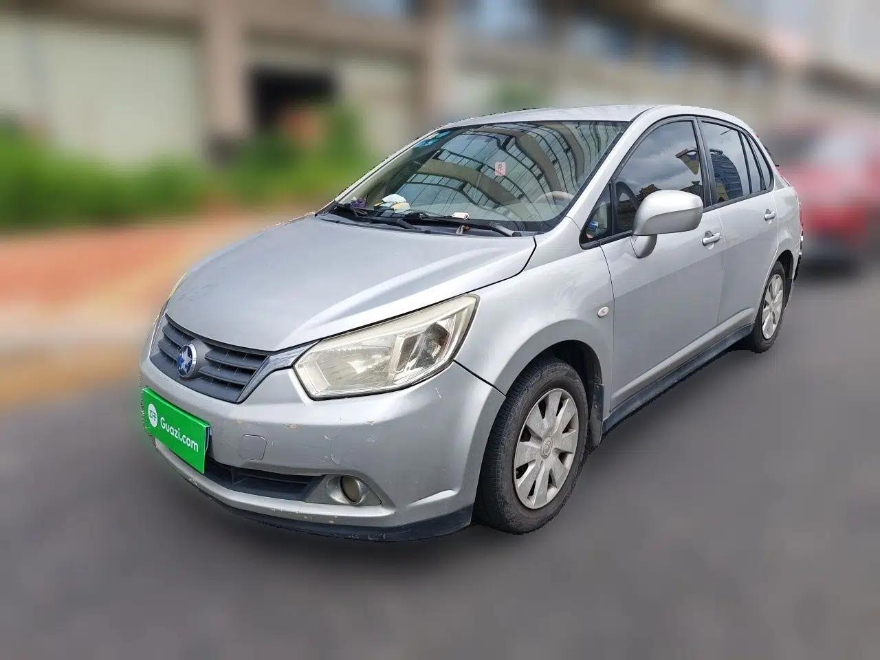 Venucia D50 2013 1.6L Automatic Fashion Edition — миниатюра 1