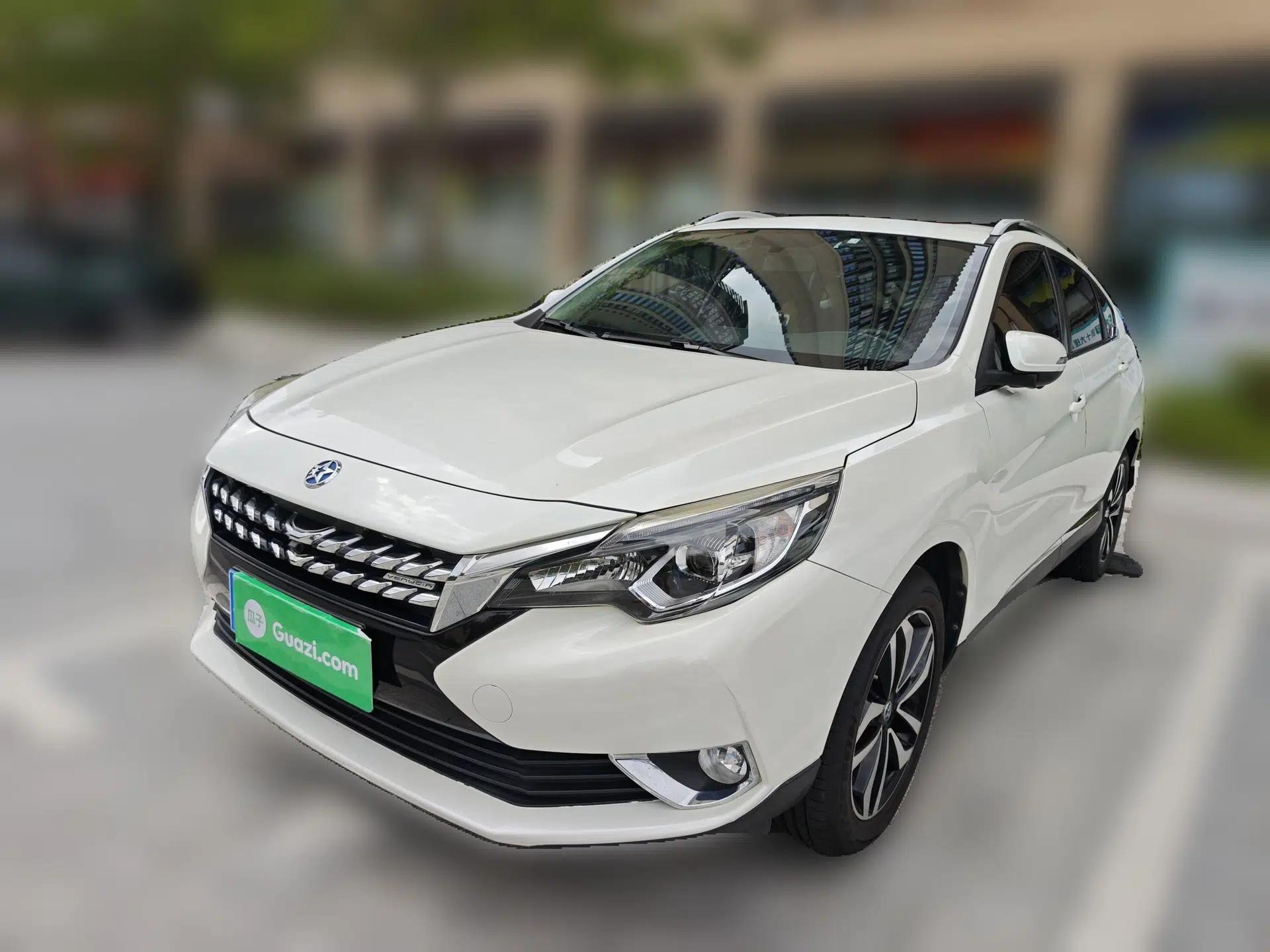 Venucia T90 2018 2.0L CVT Smart Connect Prestige Version China VI Standard — миниатюра 1