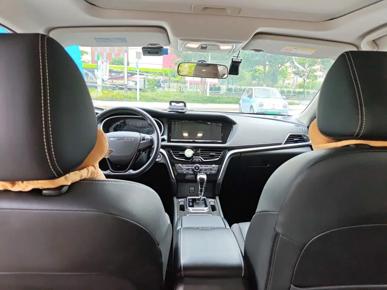 Venucia T90 2018 2.0L CVT Smart Connect Prestige Version China VI Standard — миниатюра 15