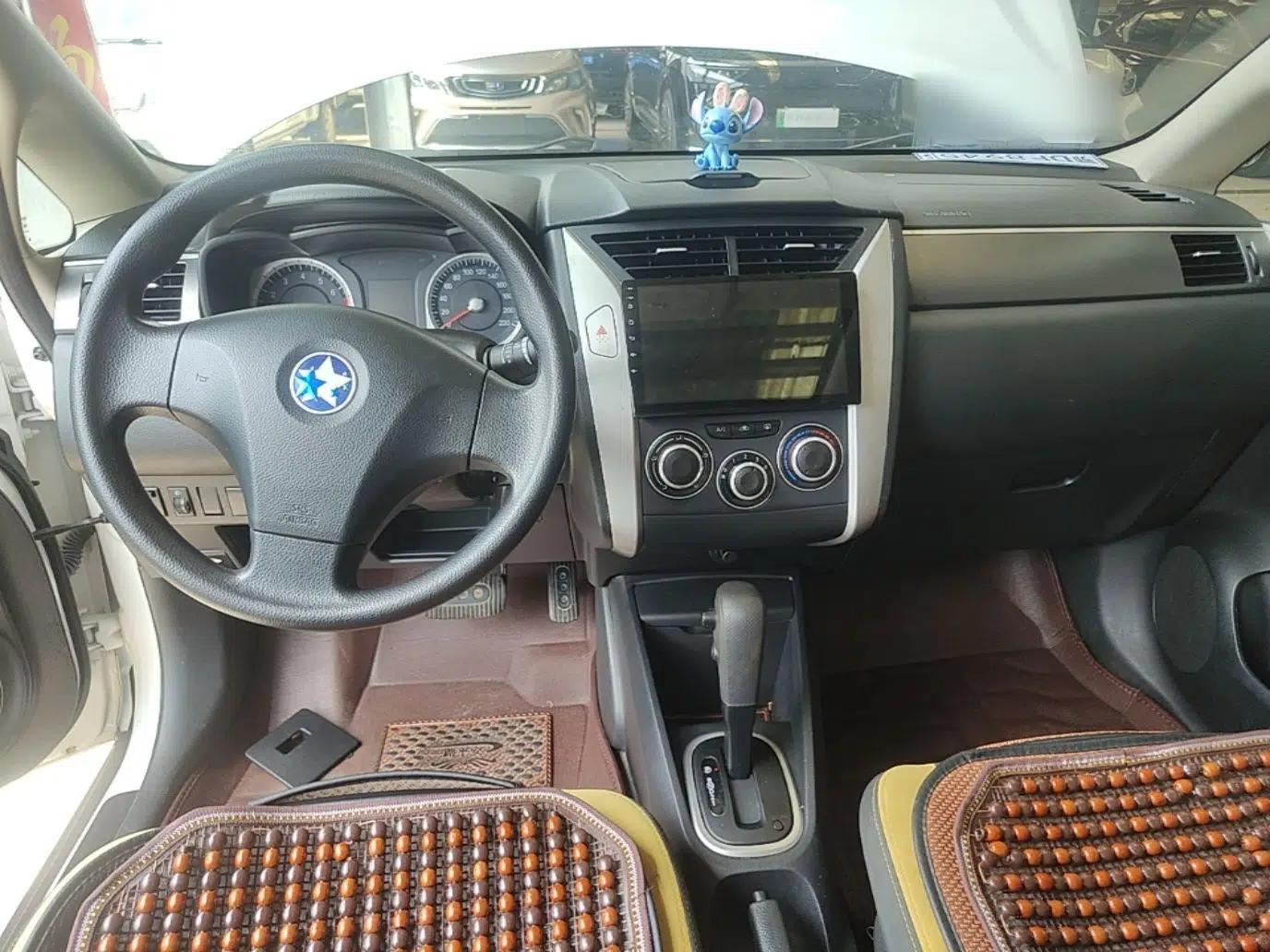 Venucia R50X 2013 1.6L Automatic Model — миниатюра 22