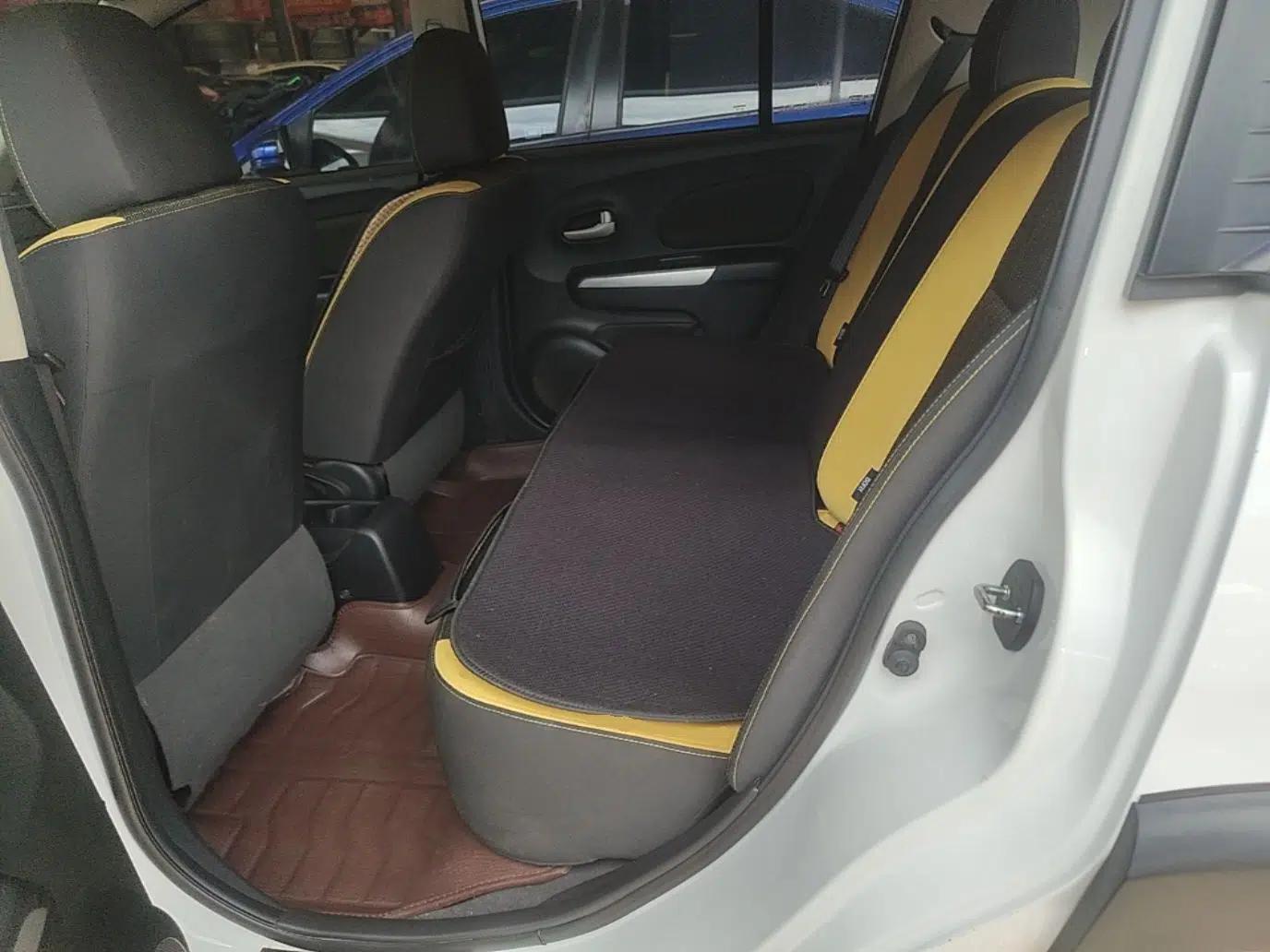Venucia R50X 2013 1.6L Automatic Model — миниатюра 31