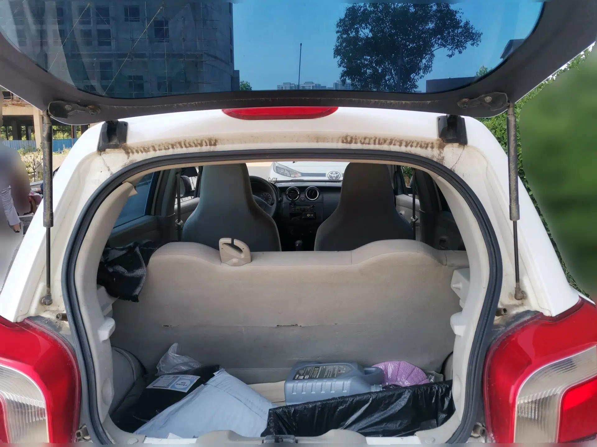 Venucia R30 2014 1.2L Manual Comfort Edition — миниатюра 19