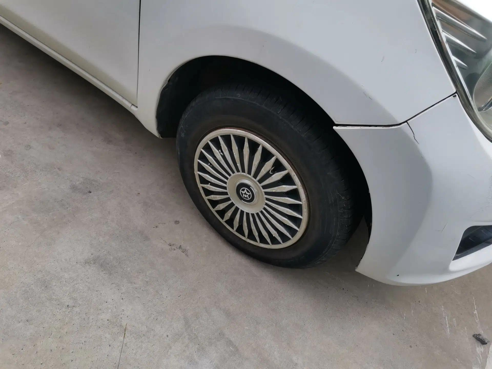 Venucia R30 2014 1.2L Manual Comfort Edition — миниатюра 8