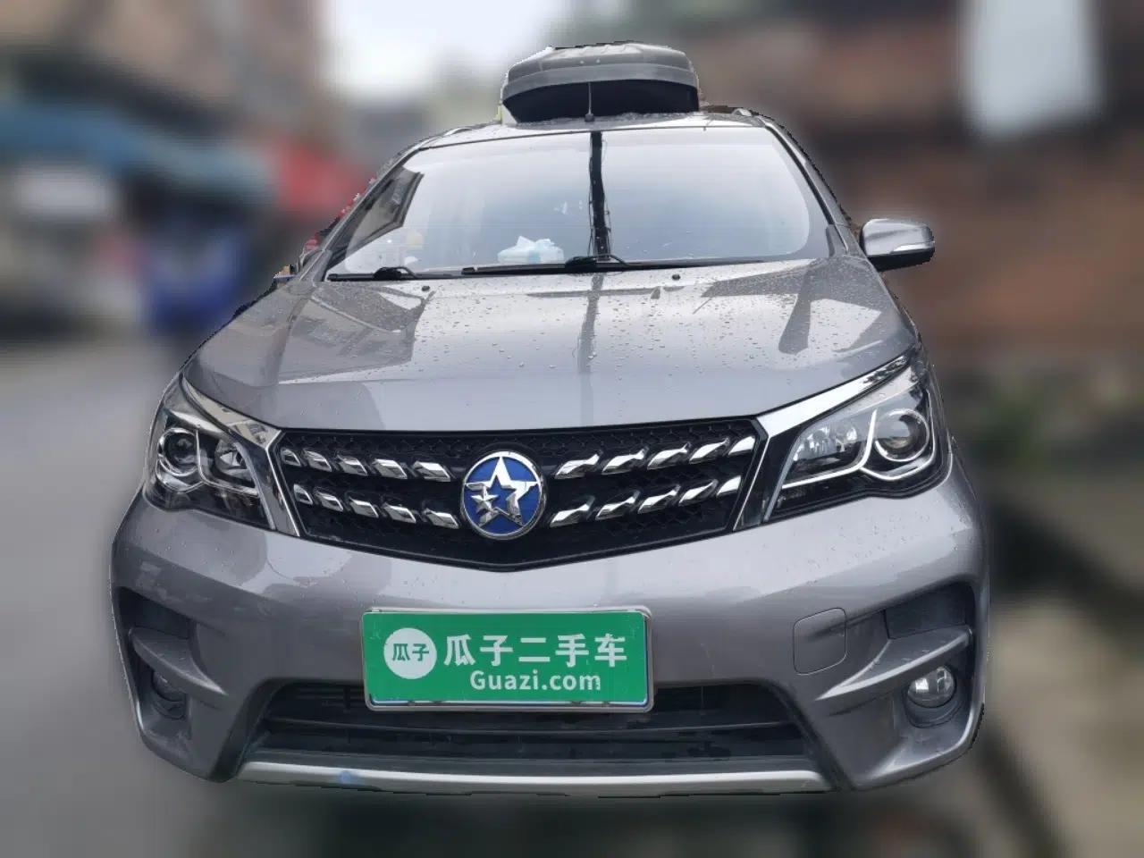 Venucia M50V 2019 1.6L CVT Luxury Edition — миниатюра 2