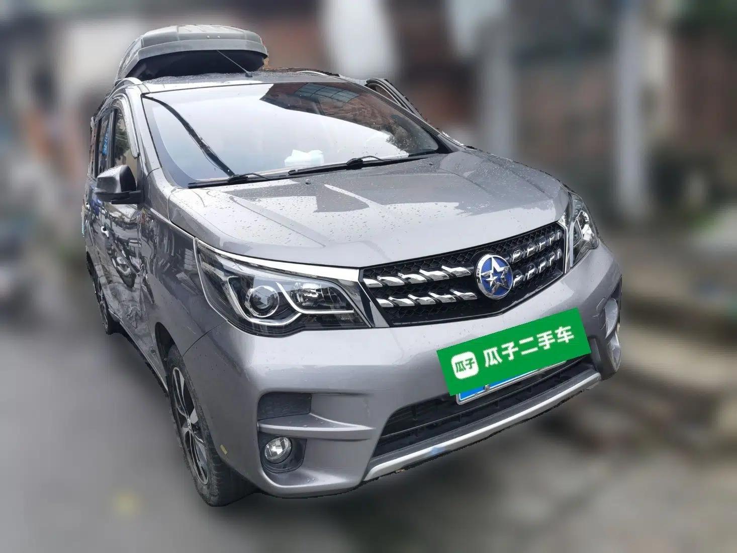Venucia M50V 2019 1.6L CVT Luxury Edition — миниатюра 3