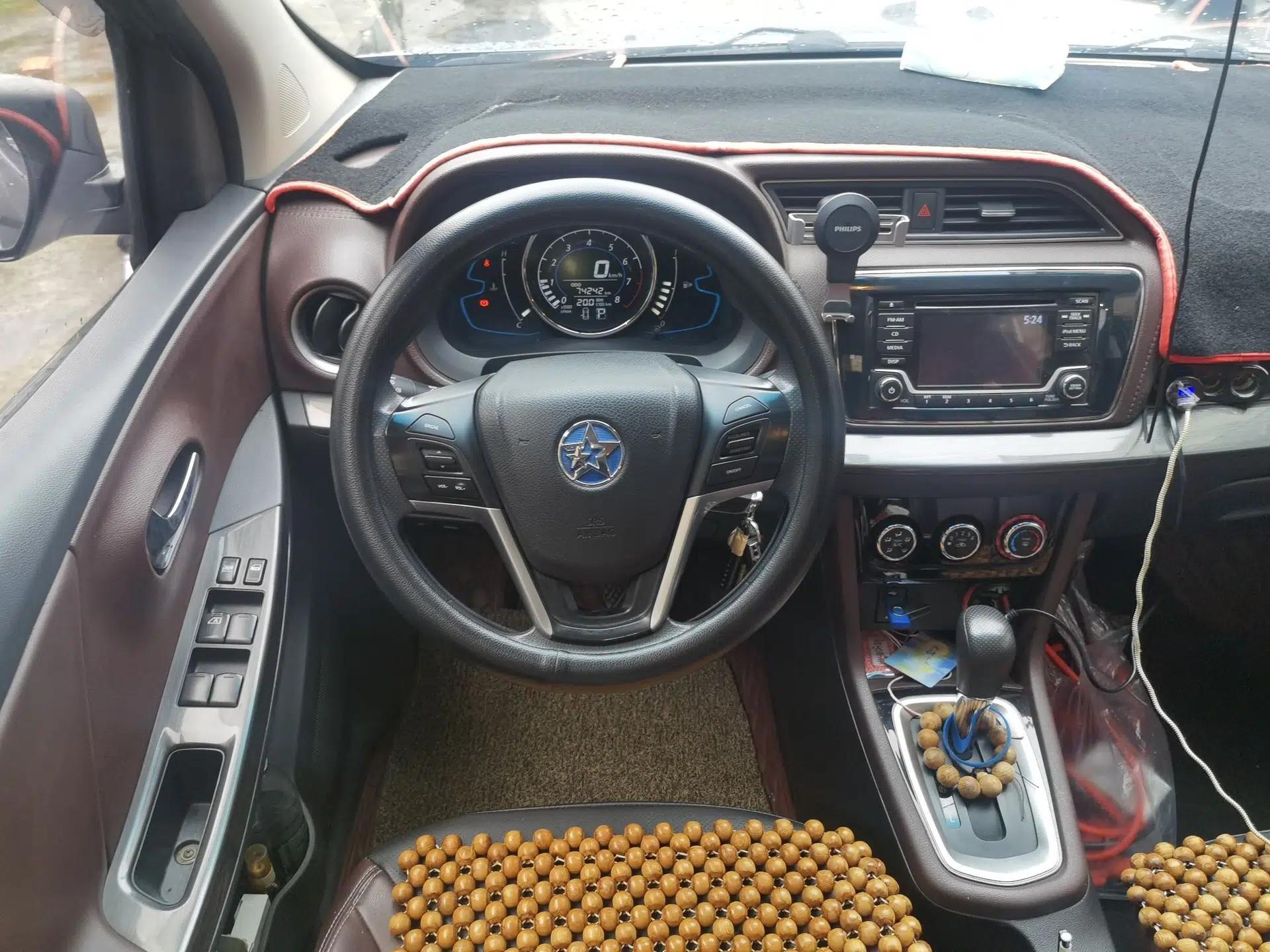 Venucia M50V 2019 1.6L CVT Luxury Edition — миниатюра 10