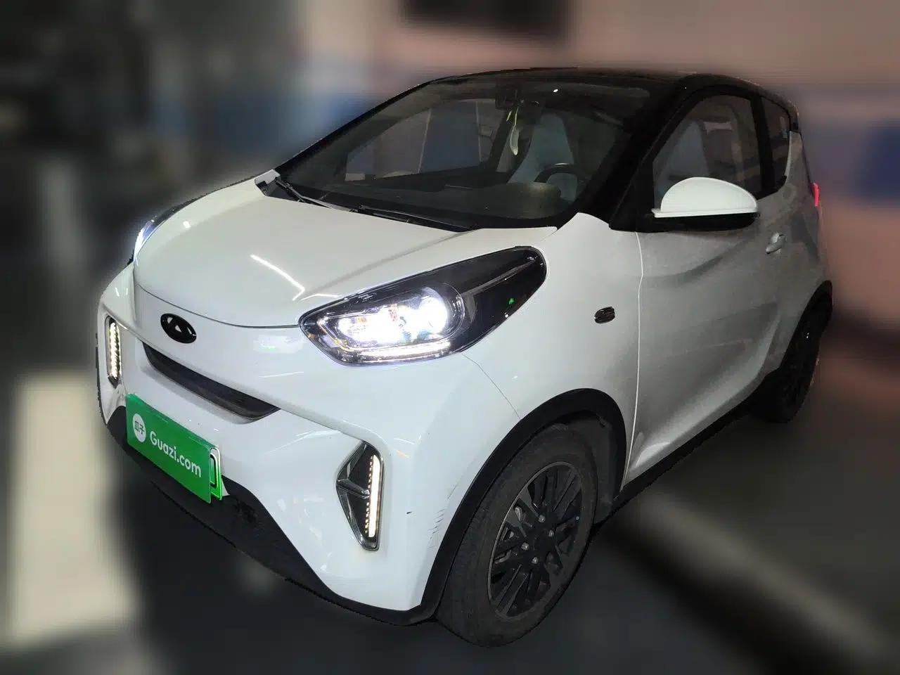 Chery QQ Little Ant 2022 Revised Version Sweet Pink Edition Half-Sugar Version Lithium Iron Phosphate 30.7 kWh 30 kW 301 km — миниатюра 1