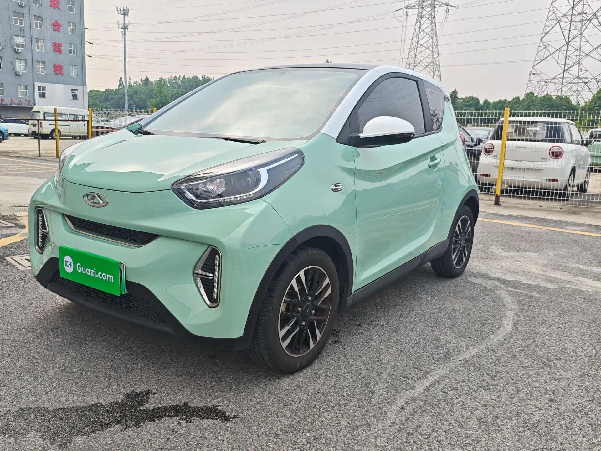 Chery QQ Little Ant 2022 Revised Version Sweet Pink Edition Half-Sugar Version Lithium Iron Phosphate 30.7 kWh 30 kW 301 km — миниатюра 1