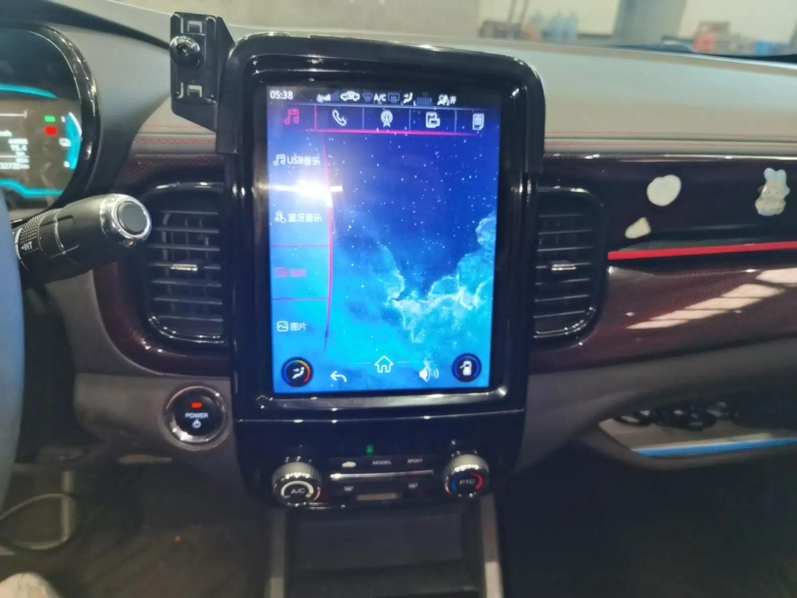 Chery QQ Little Ant 2022 Revised Version Sweet Pink Edition Half-Sugar Version Lithium Iron Phosphate 30.7 kWh 30 kW 301 km — миниатюра 15