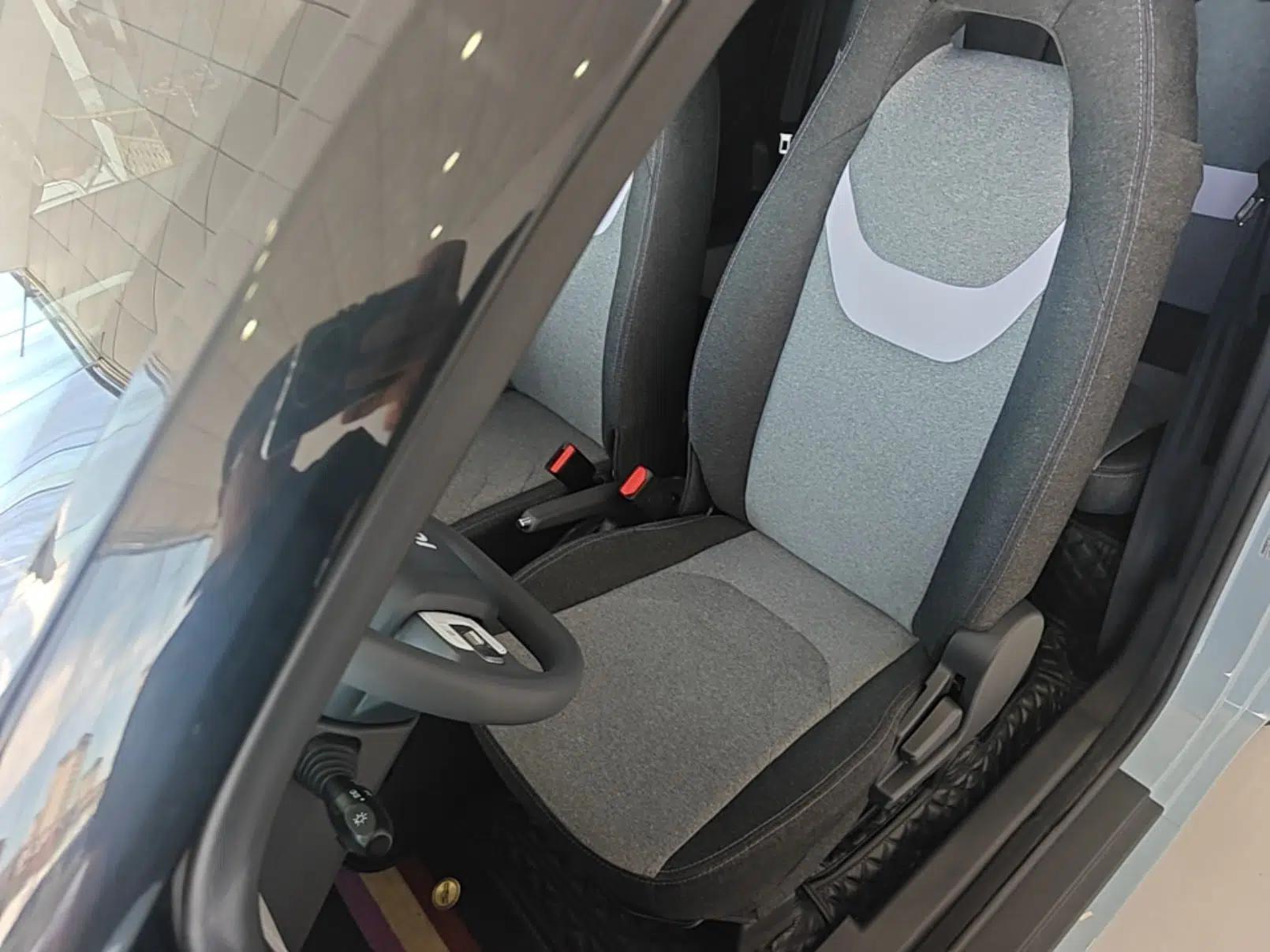 Chery QQ Ice Cream 2022 170km Sundae Phosphate Lithium-Ion — миниатюра 17