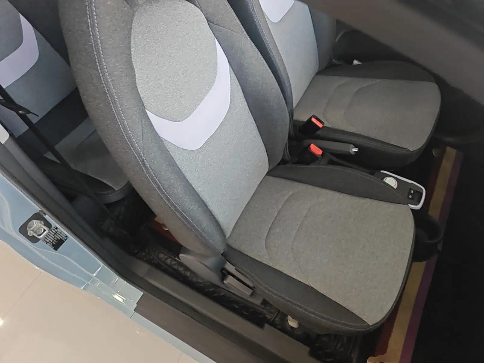 Chery QQ Ice Cream 2022 170km Sundae Phosphate Lithium-Ion — миниатюра 19